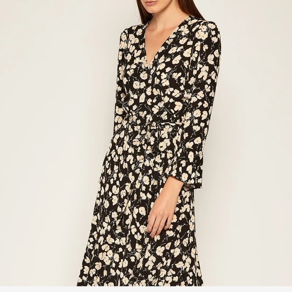 Polo Ralph Lauren Super Flattering Floral Wrap Dress🙌 - Picture 4 of 9